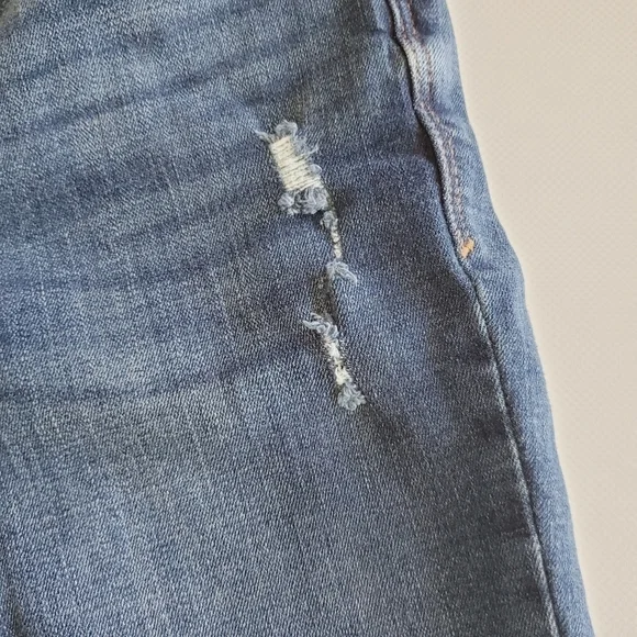 🟢7183 * Old Navy Rockstar Distressed Jeans Medium Wash Denim Size 4 - Picture 5 of 10